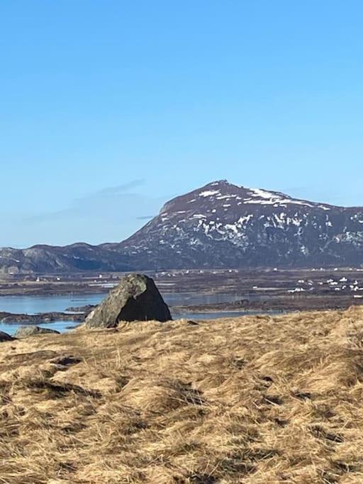Ett Roms Leilighet Vestvagoy Gravdal  エクステリア 写真