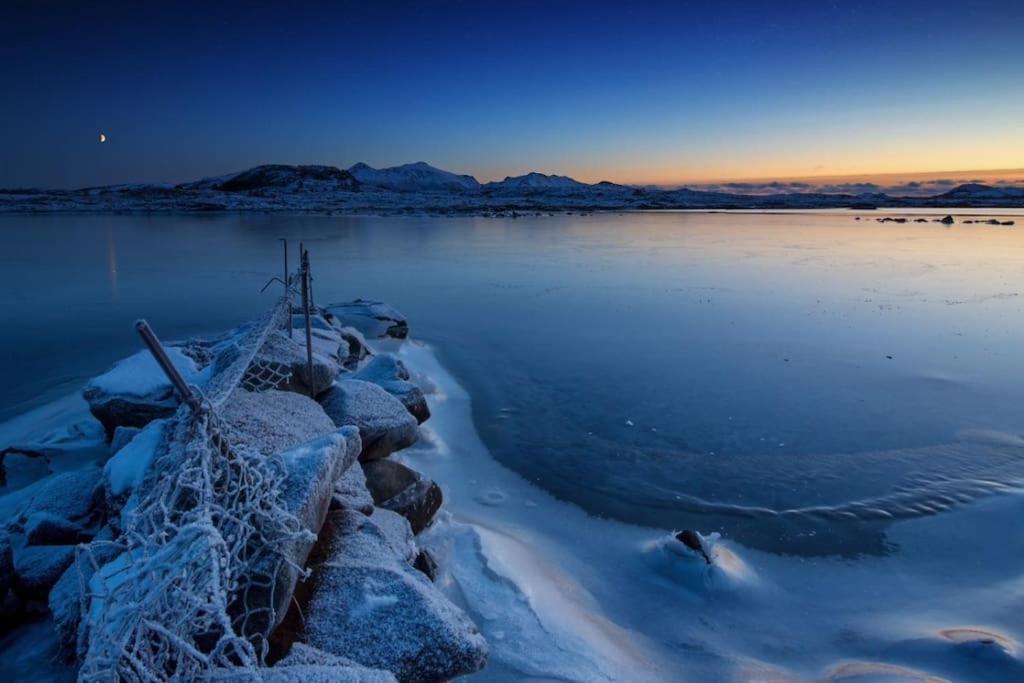 Ett Roms Leilighet Vestvagoy Gravdal  エクステリア 写真